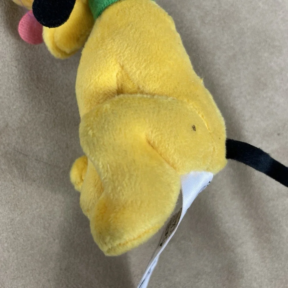 2023 Disney Parks Pluto Plush Keychain & Dog Bowl Bag Charm Used